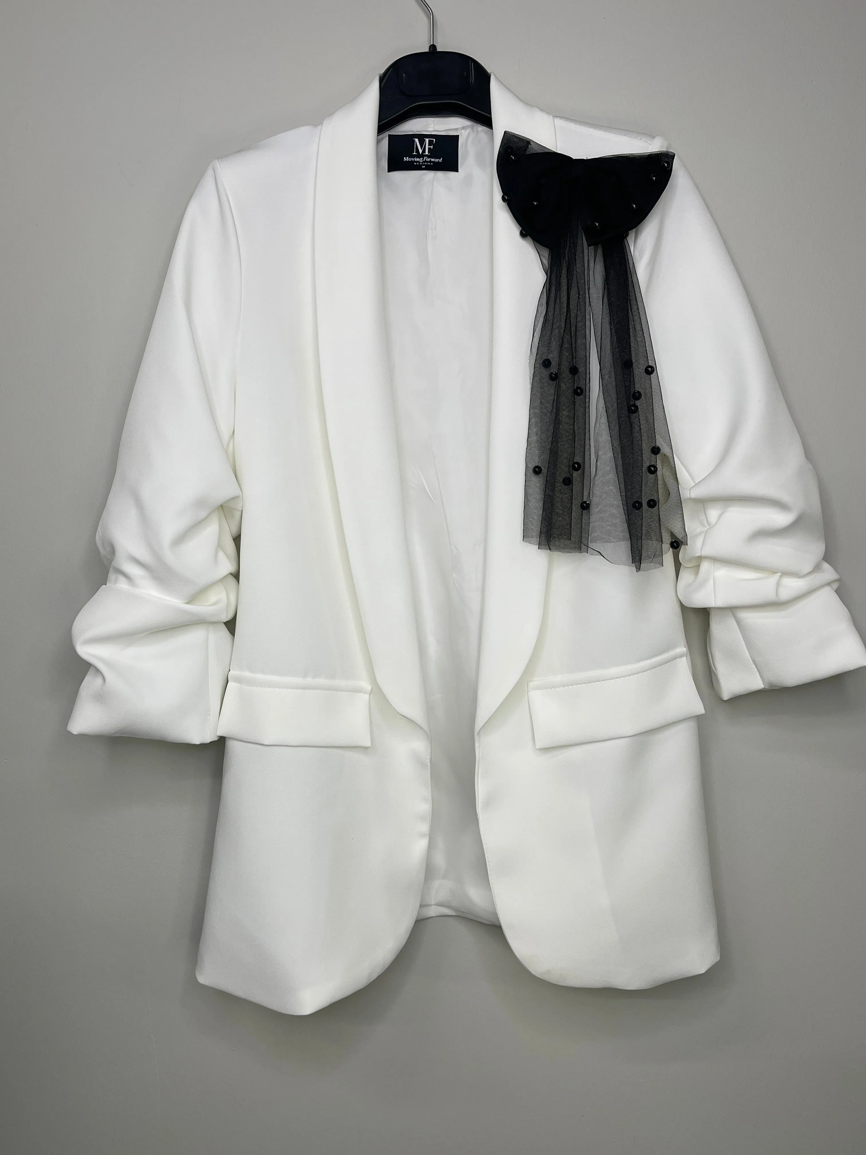 Blazer, Ruched White, Black Long Bow