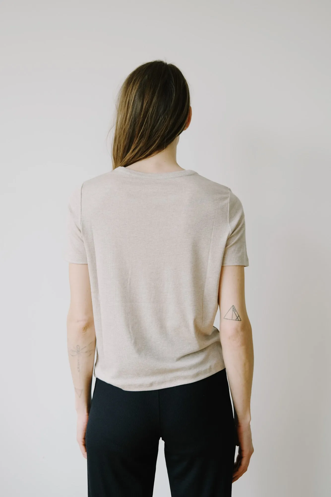 rib t-shirt - genevraa - sandstone melange