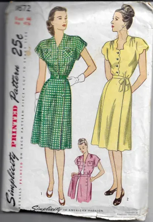 Simplicity 1672 Ladies Wrap Dress Vintage Sewing Pattern 1940s