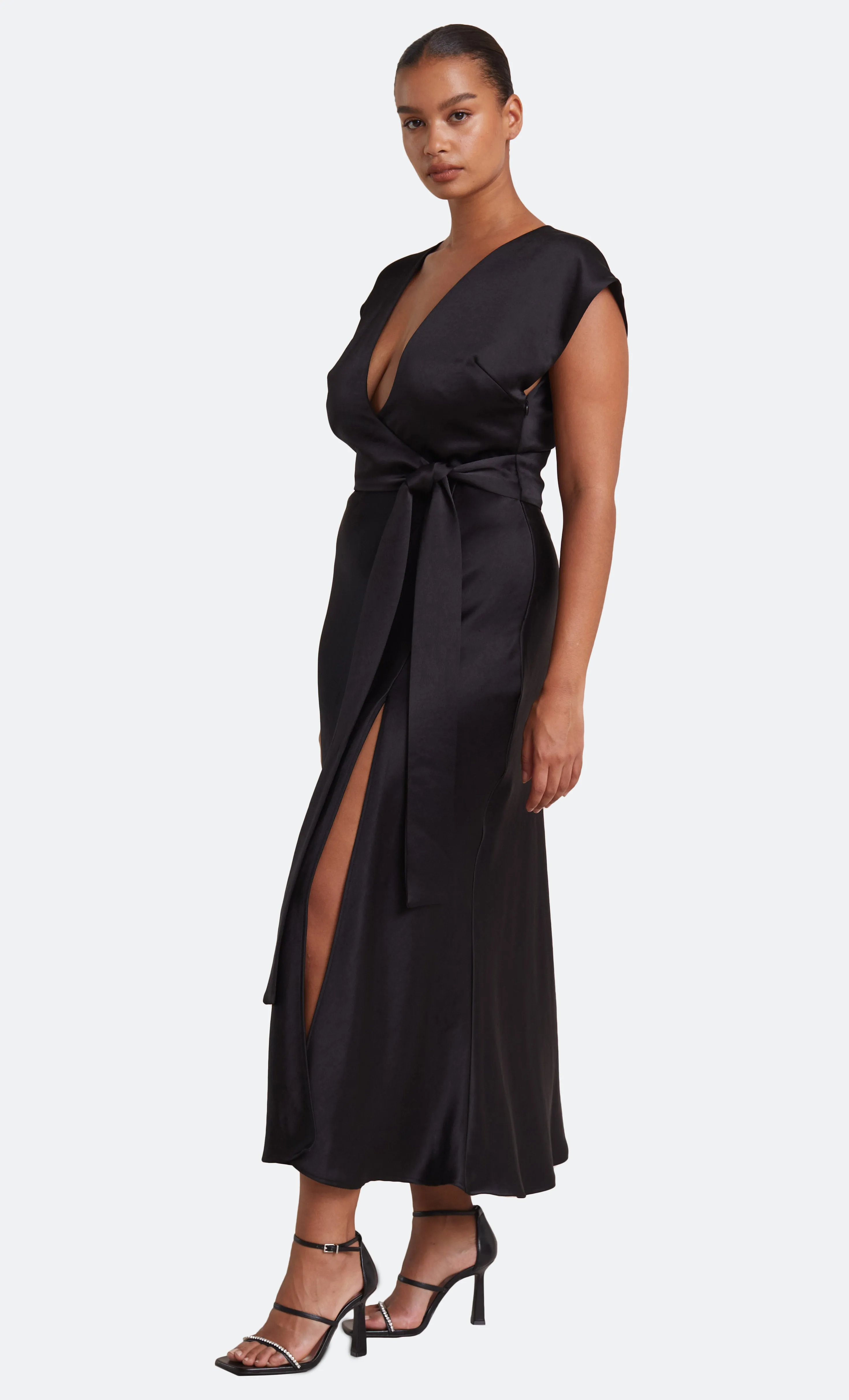 THE DREAMER WRAP DRESS - BLACK