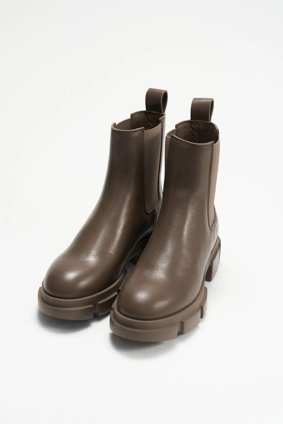 Vitello Khaki Low Chelsea Boots